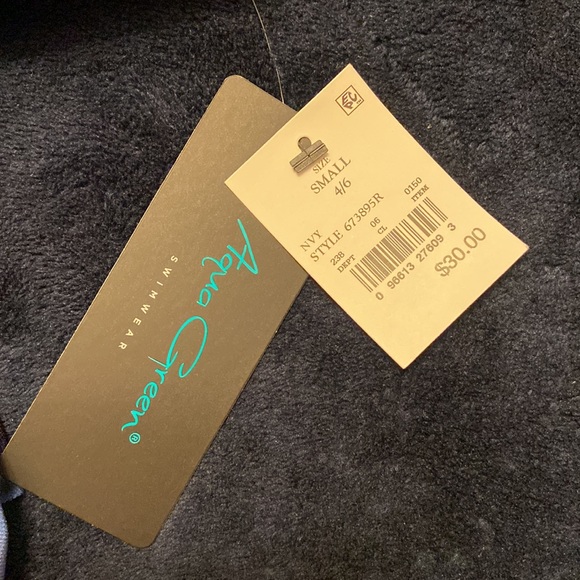 Swim top - Picture 2 of 5